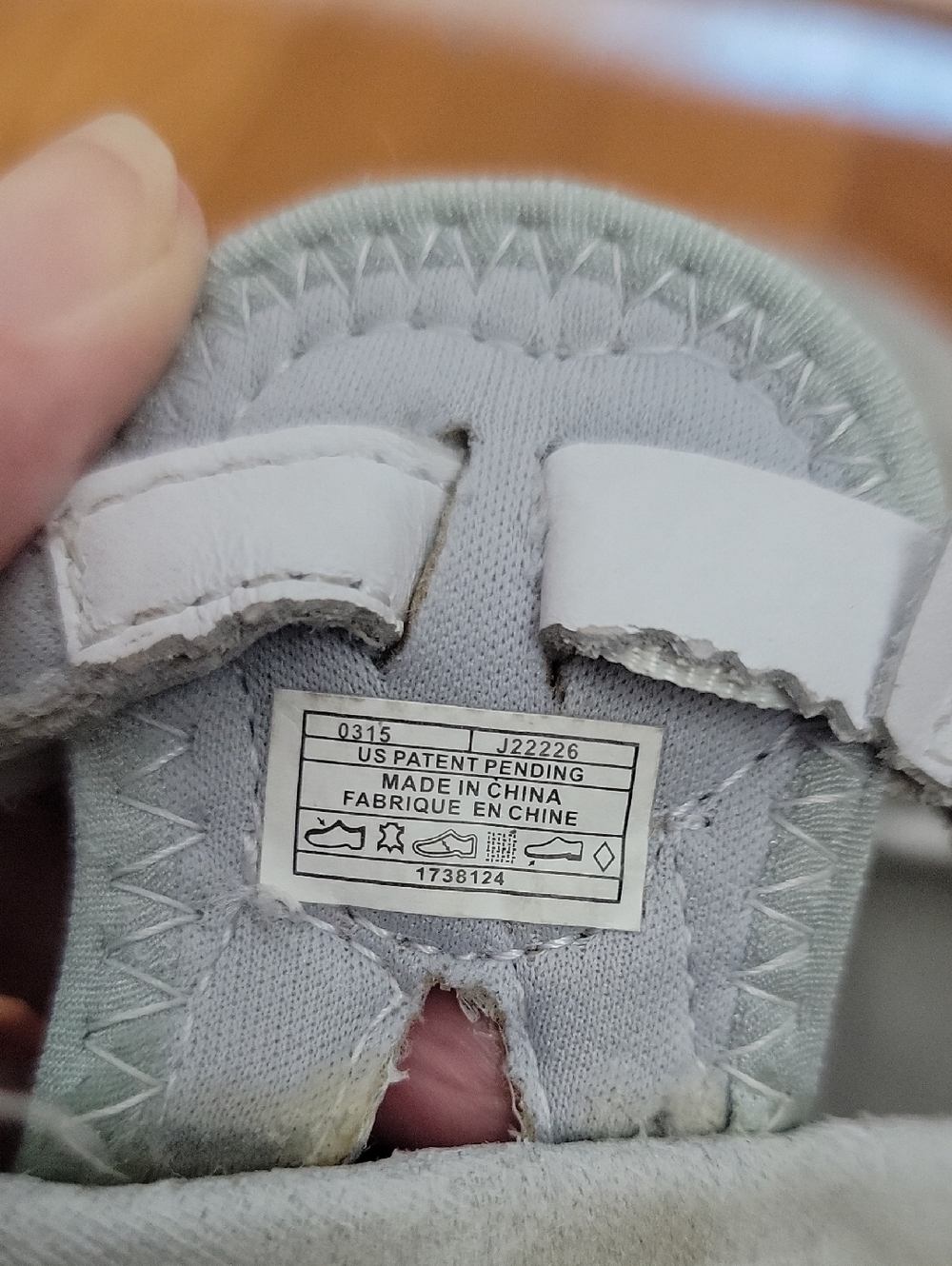 MERRELL Women’s Light Gray White Strappy Sandals Casual Summer Comfort Shoes 9 - Picture 7 of 8